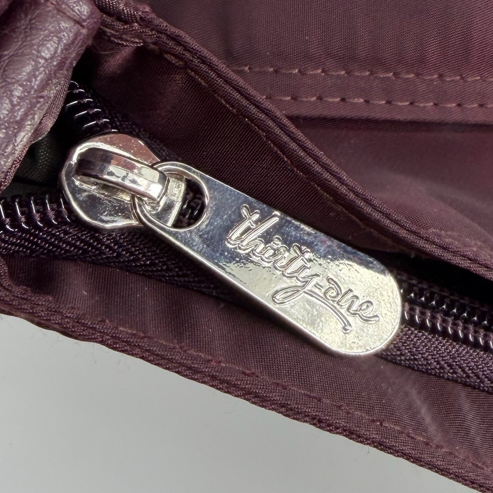 Thirty-One Everything Hand/Shoulder/Crossbody Nylon Purse Bag in Burgundy - Picture 6 of 9